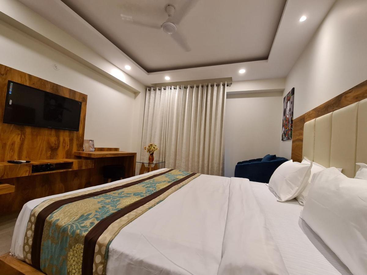 Hotel Golf View Sakura-Golf Course Road Gurgaon Buitenkant foto